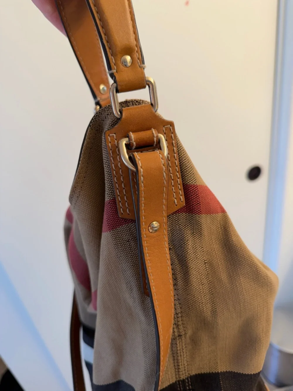 Burberry classic canvas